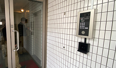 集合玄関機インターホン